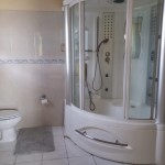 Ladymusgrave-Bathroom2